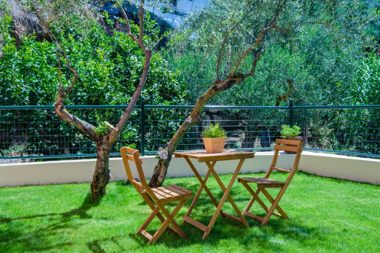 Almyros Aktis Private Garden Apartment 卡拉马塔 外观 照片