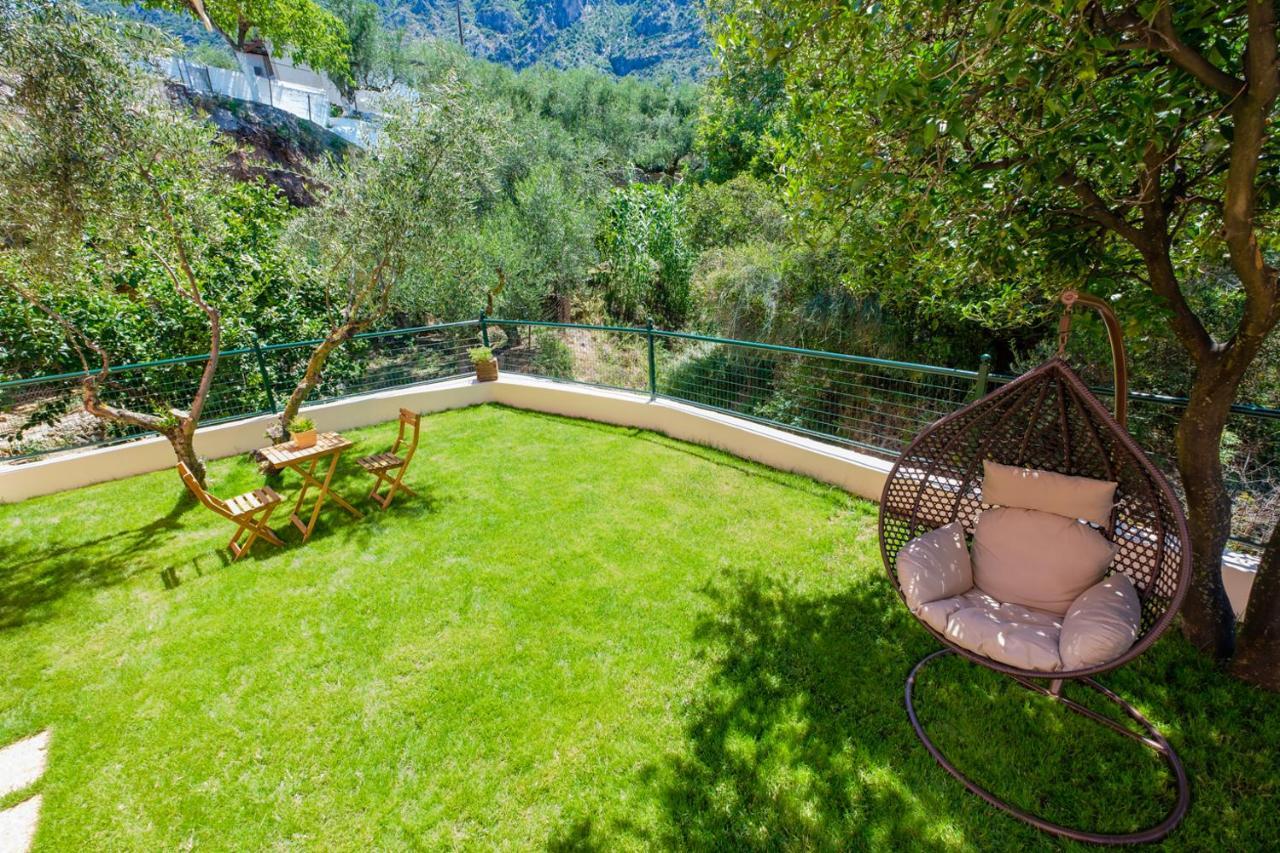 Almyros Aktis Private Garden Apartment 卡拉马塔 外观 照片